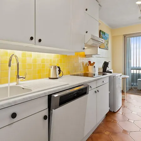 Апартаменти Le Semaphore - Spacious - Sea View - Ac - Parking Антіб